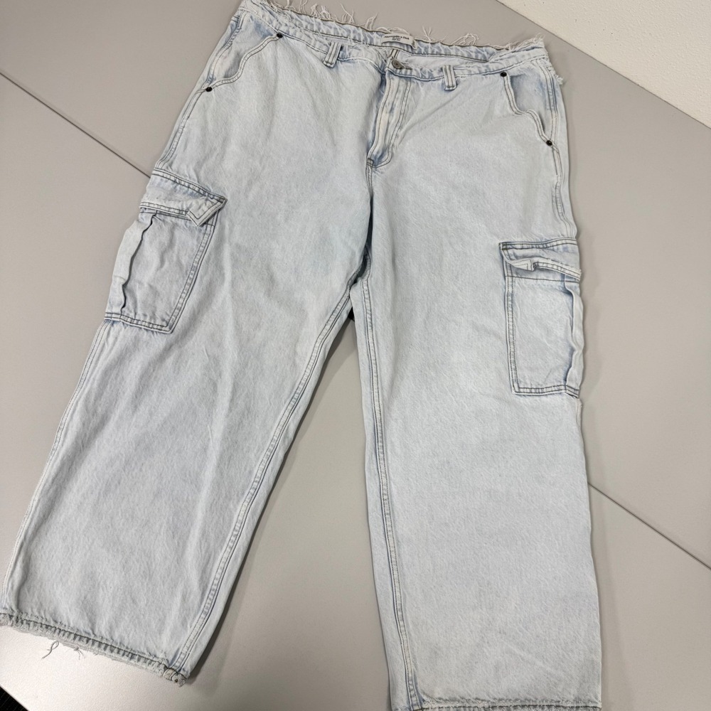 Abercrombie & Fitch Cargo Jeans Women 14/18S Light Wash Loose‎ High Rise EUC